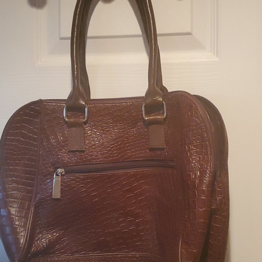 🖕 4/$20 Satchel
